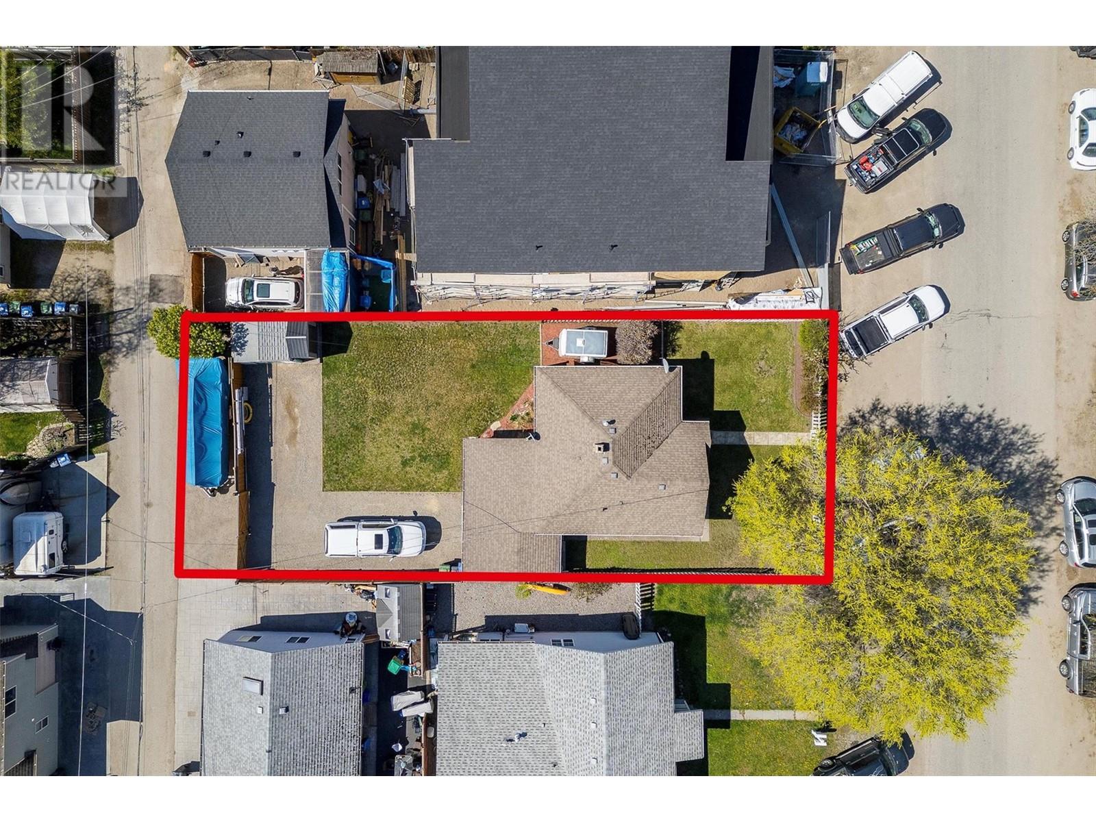 559 Cambridge Avenue, Kelowna, British Columbia  V1Y 7M4 - Photo 3 - 10313690