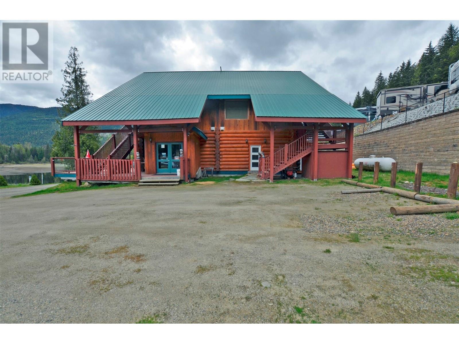 1681 Sugar Lake Road Unit# 67, Cherryville, British Columbia  V0E 2G2 - Photo 4 - 10309973