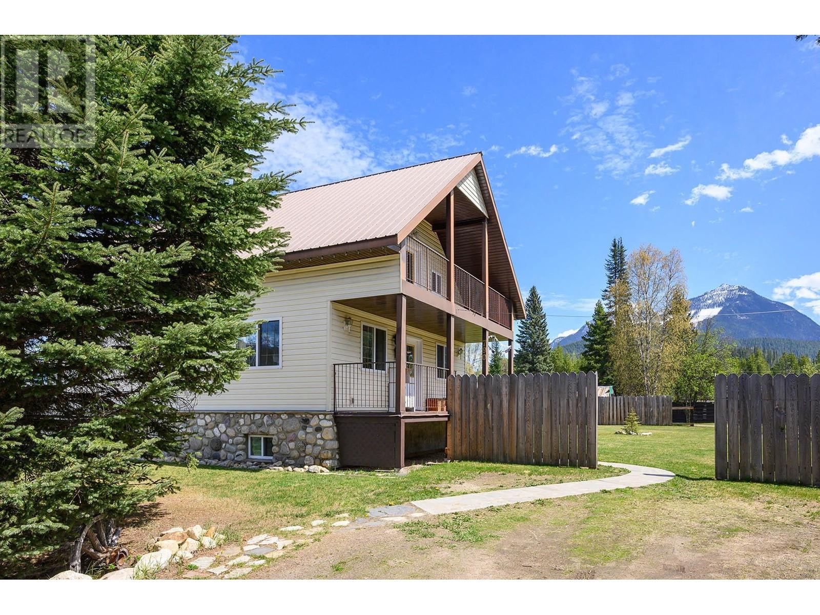 790 Spruce Street, Blue River, British Columbia  V0E 1J0 - Photo 39 - 178462