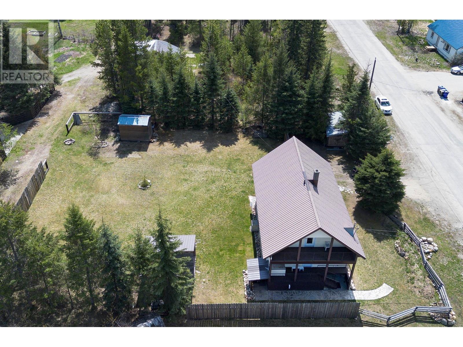 790 Spruce Street, Blue River, British Columbia  V0E 1J0 - Photo 61 - 178462