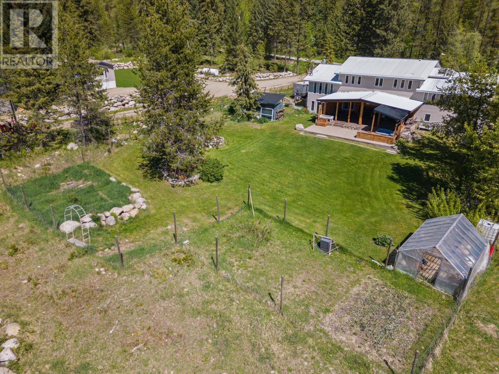 2642 Norns Creek Road, Castlegar, British Columbia  V1N 4T3 - Photo 5 - 2476910