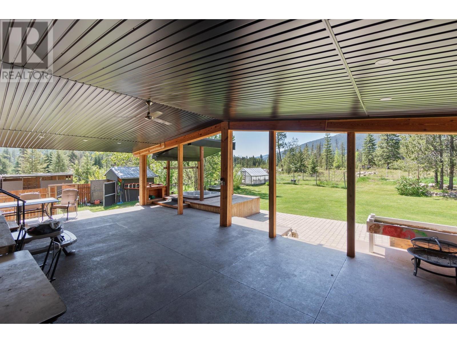 2642 Norns Creek Road, Castlegar, British Columbia  V1N 4T3 - Photo 7 - 2476910