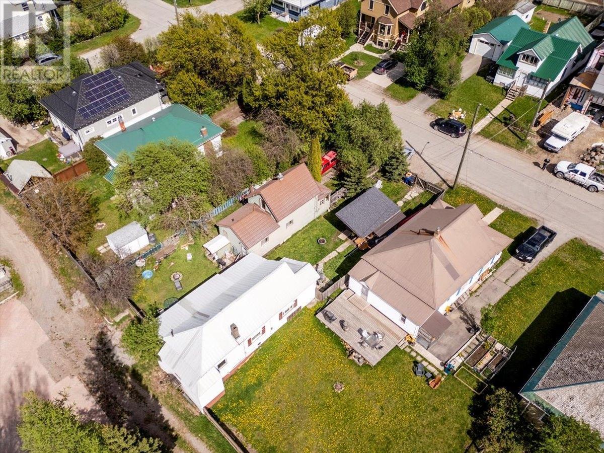 741 5th Avenue, Fernie, British Columbia  V0B 1M0 - Photo 31 - 2476931