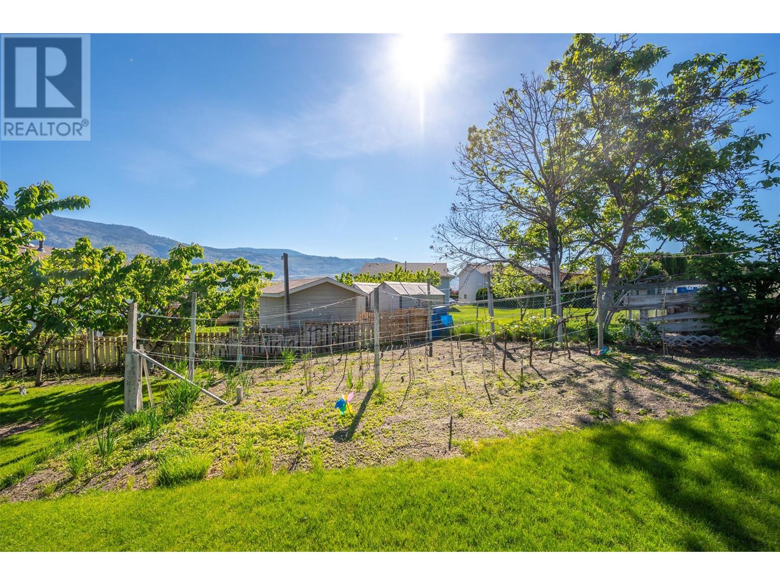 18 Heather Place, Osoyoos, British Columbia  V0H 1V1 - Photo 50 - 10313995