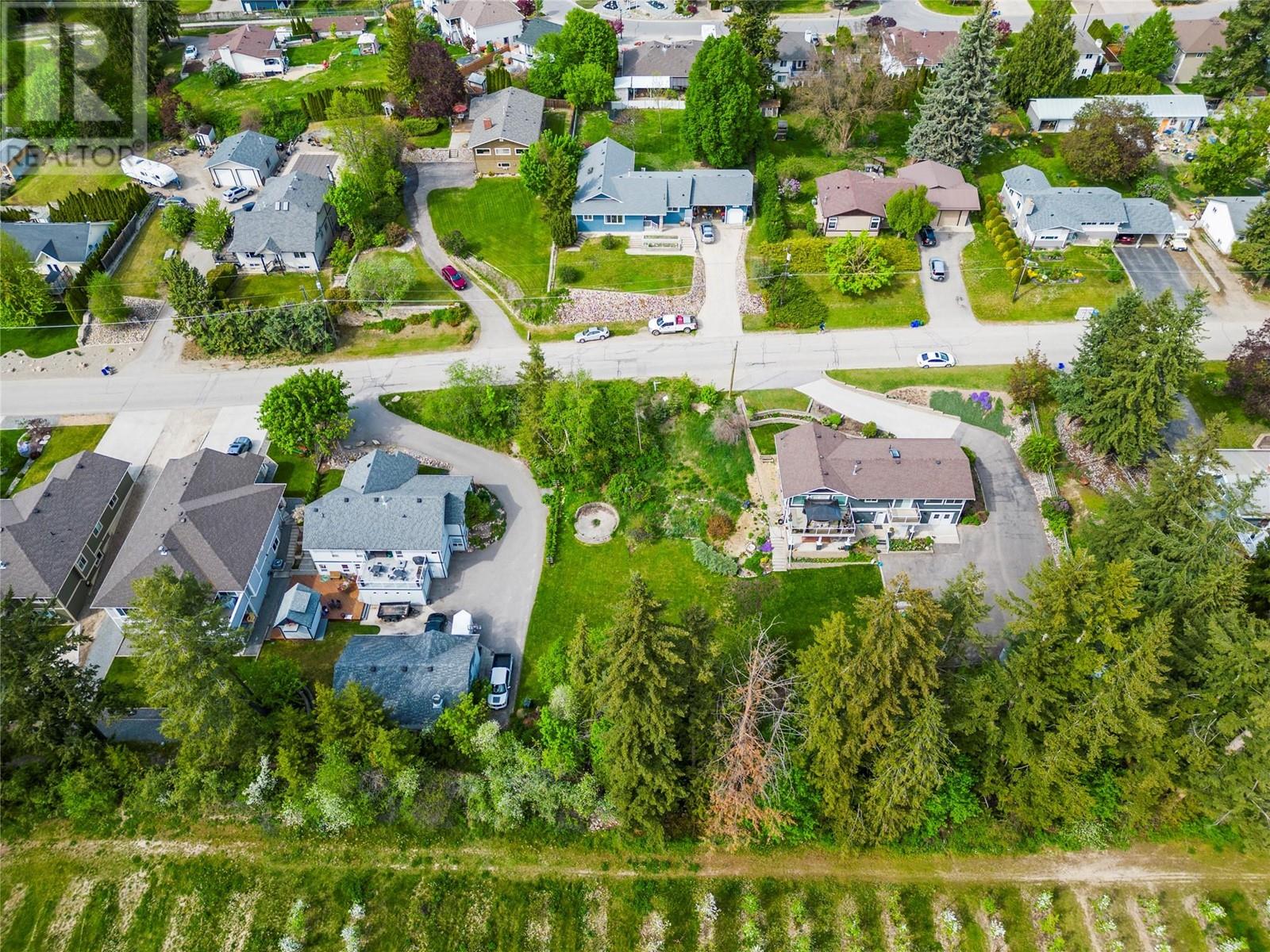 3150 16th Avenue Ne Lot# B, Salmon Arm, British Columbia  V1E 2Y7 - Photo 4 - 10313878