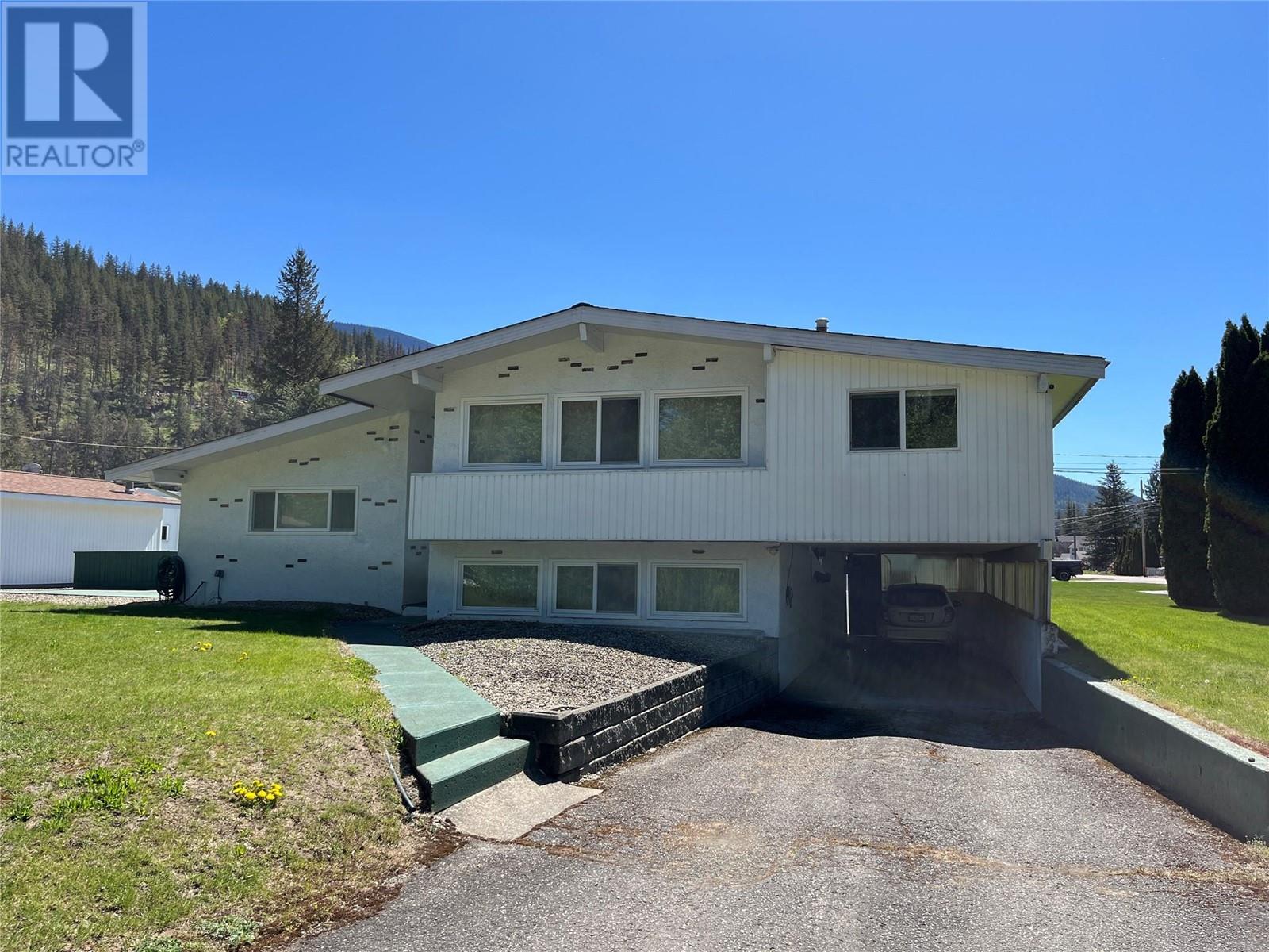 441 Oak Avenue, Sicamous, British Columbia  V0E 2V1 - Photo 1 - 10309912