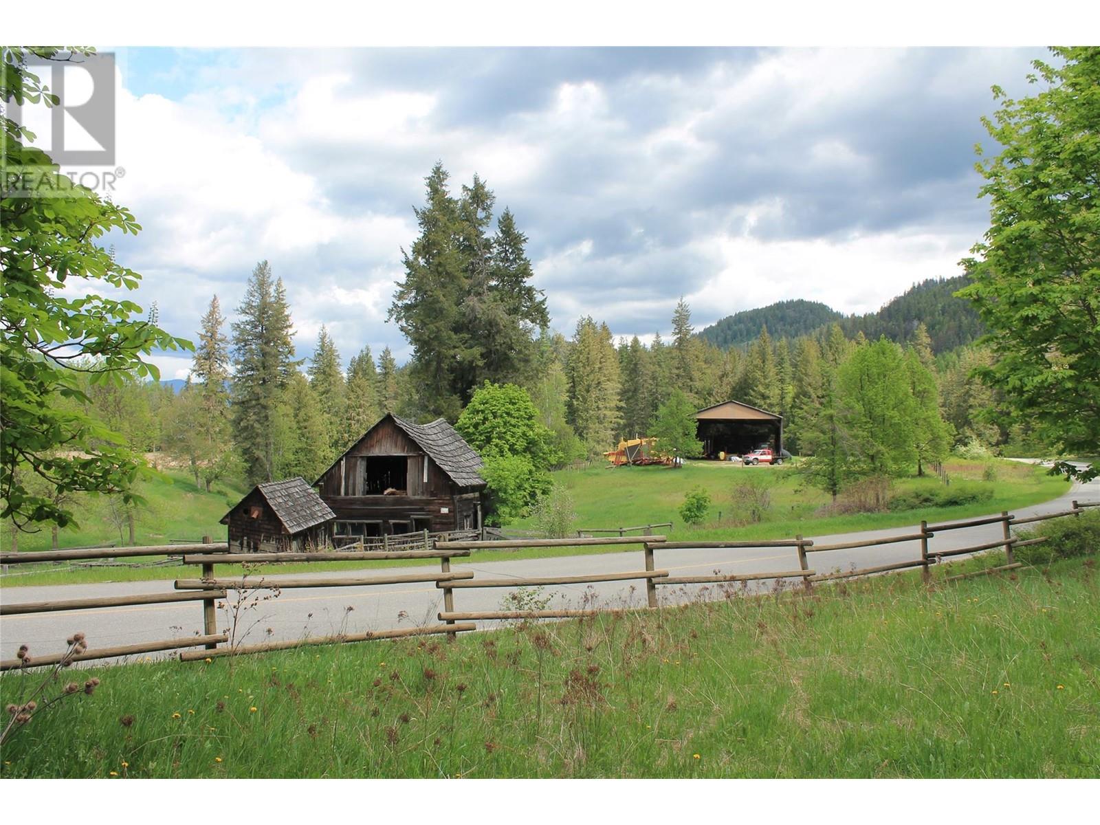 1823 Lumby Mabel Lake Road, Lumby, British Columbia  V0E 2G6 - Photo 14 - 10314070