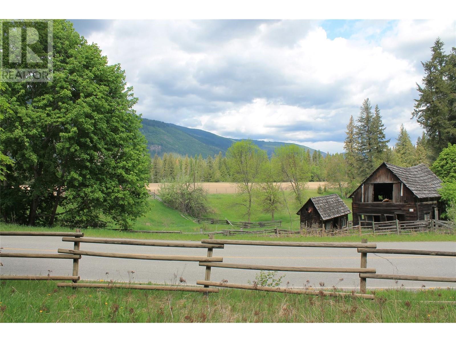 1823 Lumby Mabel Lake Road, Lumby, British Columbia  V0E 2G6 - Photo 15 - 10314070