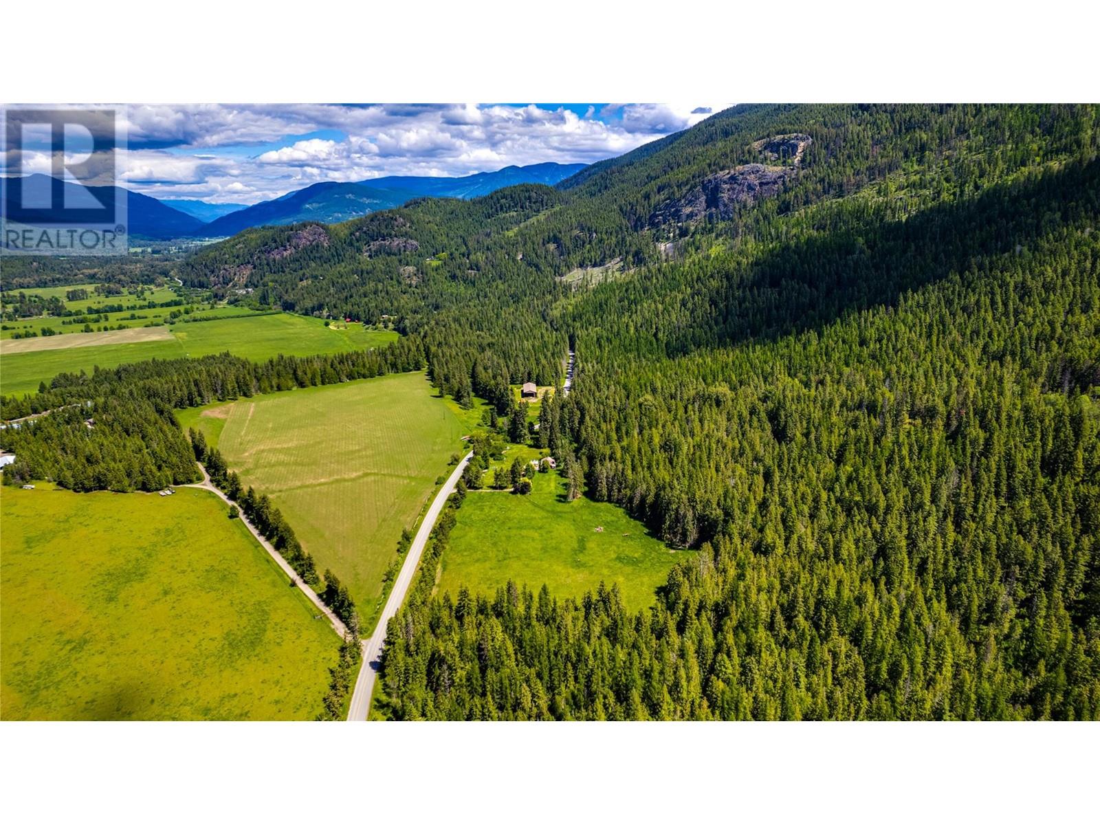 1823 Lumby Mabel Lake Road, Lumby, British Columbia  V0E 2G6 - Photo 2 - 10314070