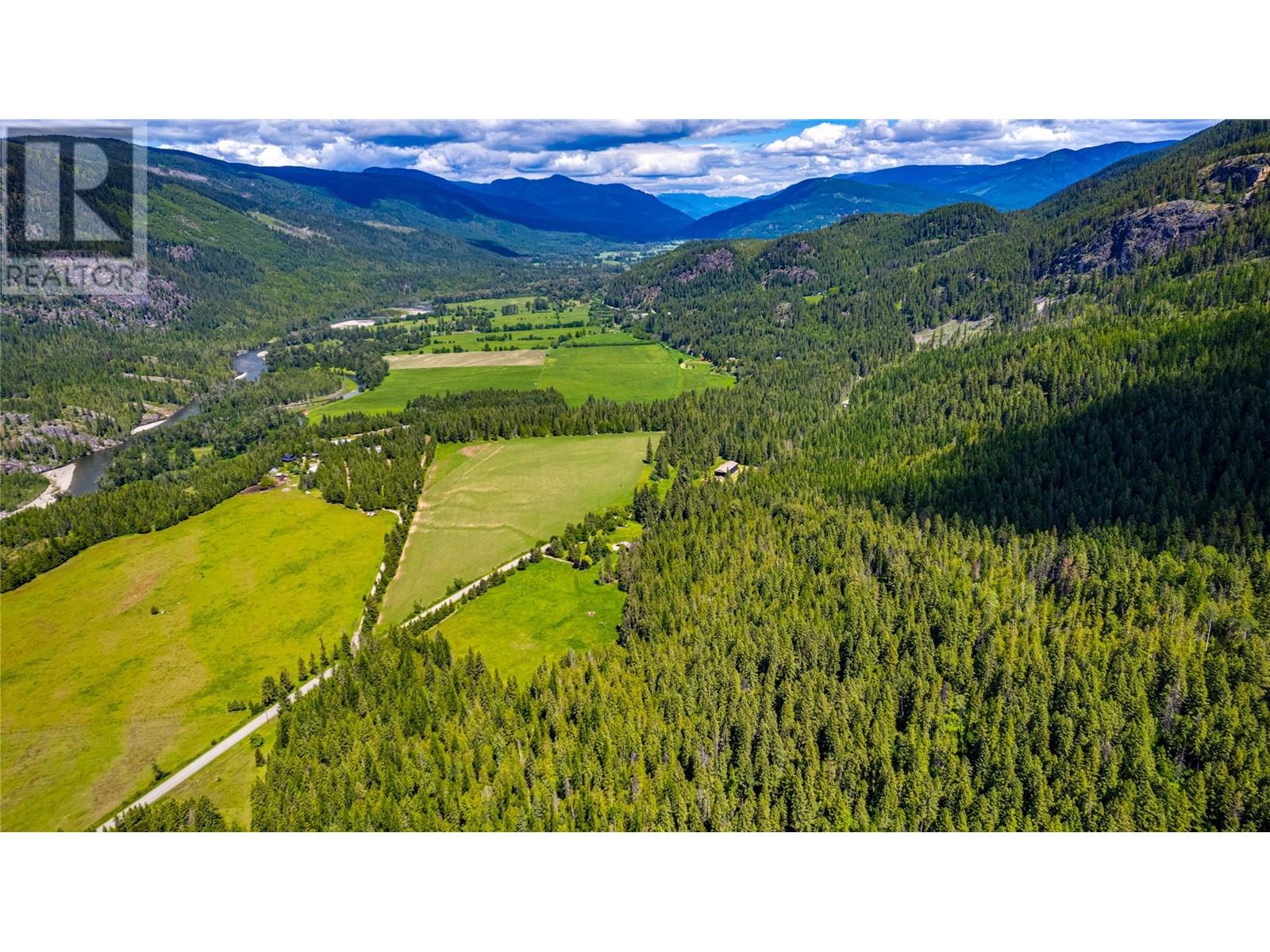 1823 Lumby Mabel Lake Road, Lumby, British Columbia  V0E 2G6 - Photo 4 - 10314070