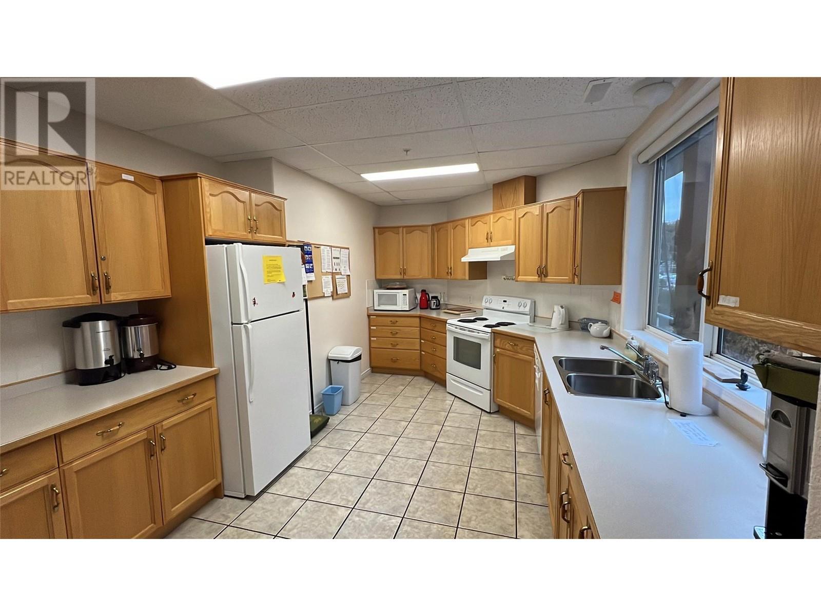 2265 Atkinson Street Unit# 102, Penticton, British Columbia  V2A 7W8 - Photo 2 - 10314266