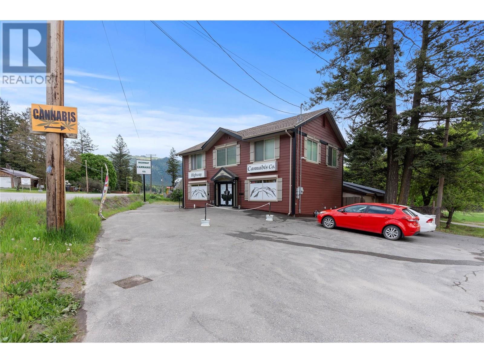 5661 97 Highway, Falkland, British Columbia  V0E 1W0 - Photo 37 - 10314352