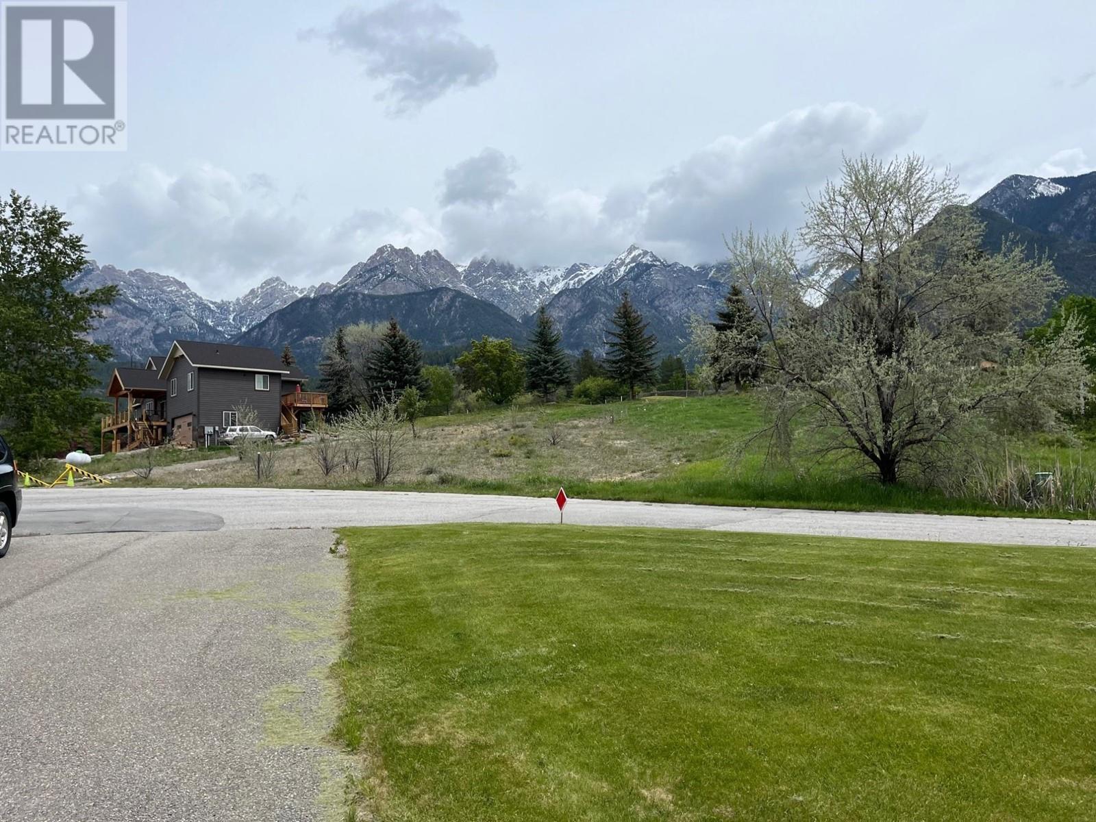 5121 Riverview Crescent, Fairmont Hot Springs, British Columbia  V0B 1L1 - Photo 6 - 2477113