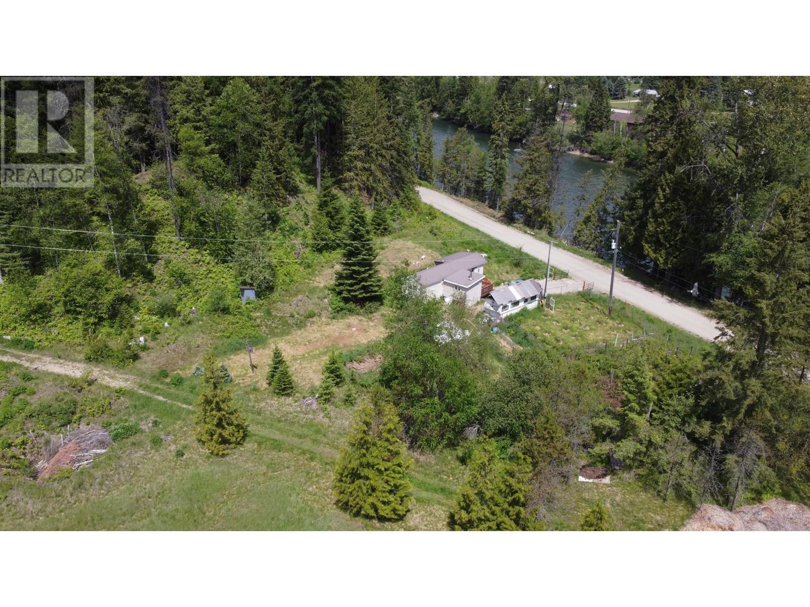 2467 Slocan Valley  West Road, Slocan Park, British Columbia  V0G 2E0 - Photo 6 - 2477224