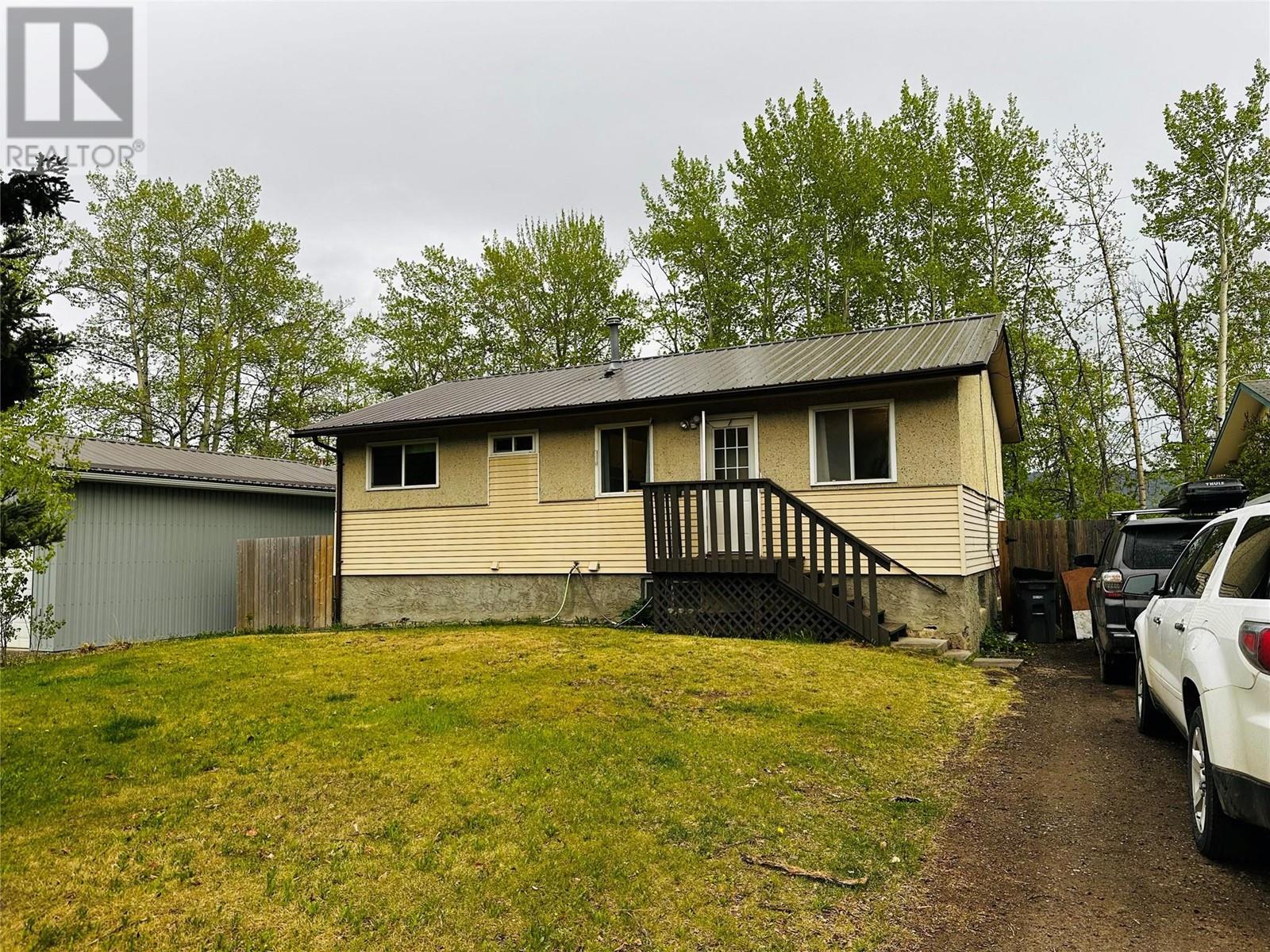 5104 46 Avenue, Chetwynd, British Columbia  V0C 1J0 - Photo 1 - 10314812