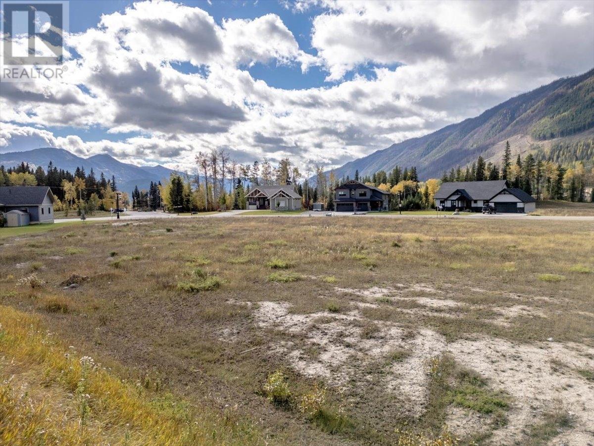 2107 Whiskey Jack Drive, Sparwood, British Columbia  V0B 2G2 - Photo 1 - 2477258