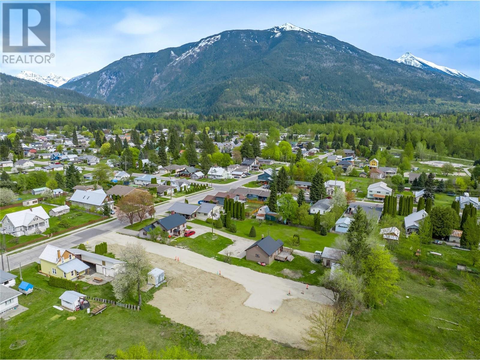 Sl C Eighth Street E Lot# Proposed, Revelstoke, British Columbia  V0E 2S0 - Photo 7 - 10315111