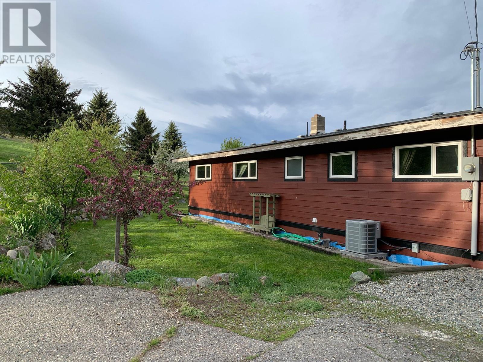 5470 Highway 3, Bridesville, British Columbia  V0H 1Y0 - Photo 45 - 10315436