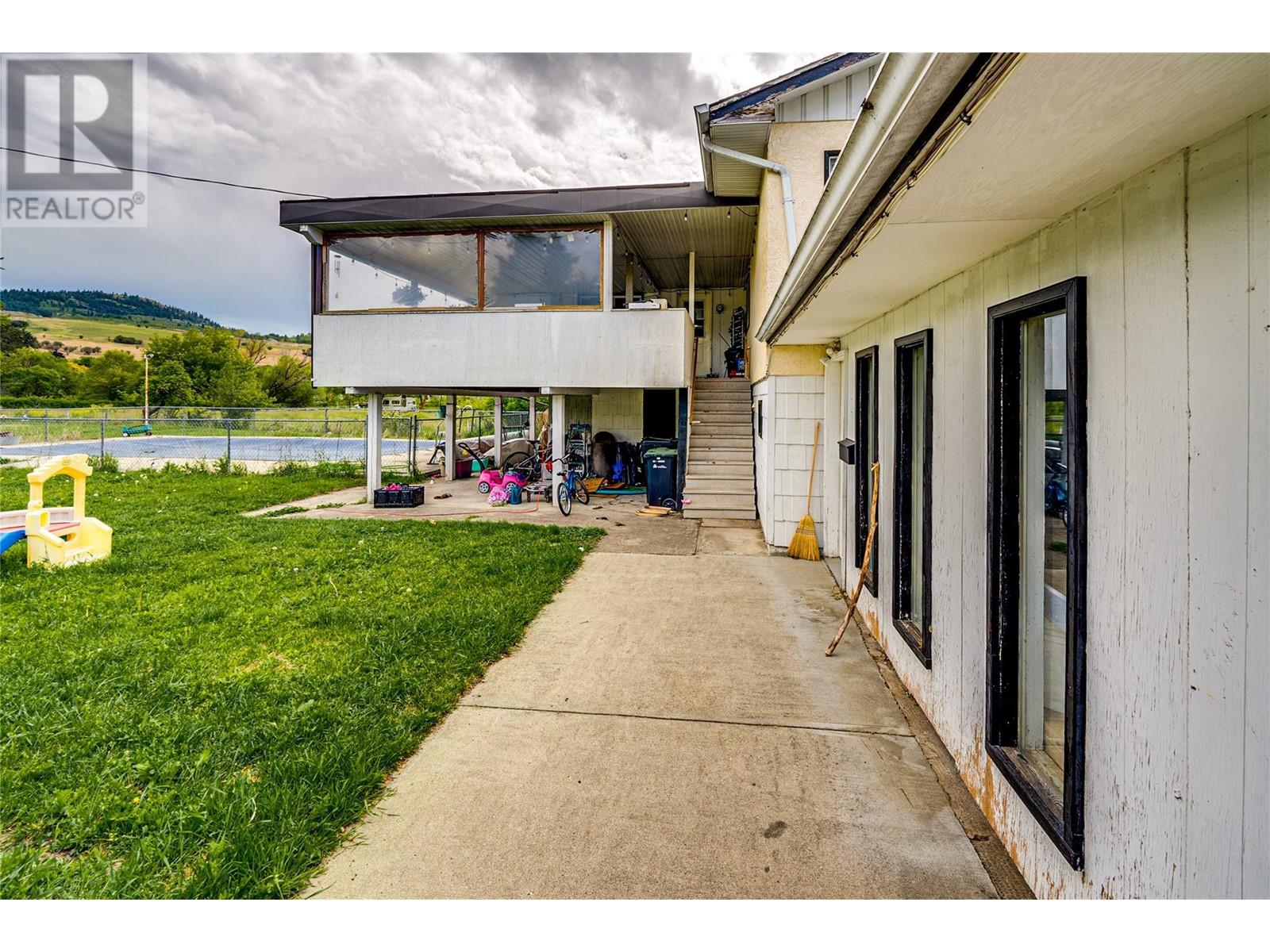 6060 Okanagan Landing Road, Vernon, British Columbia  V1H 1M3 - Photo 21 - 10315737