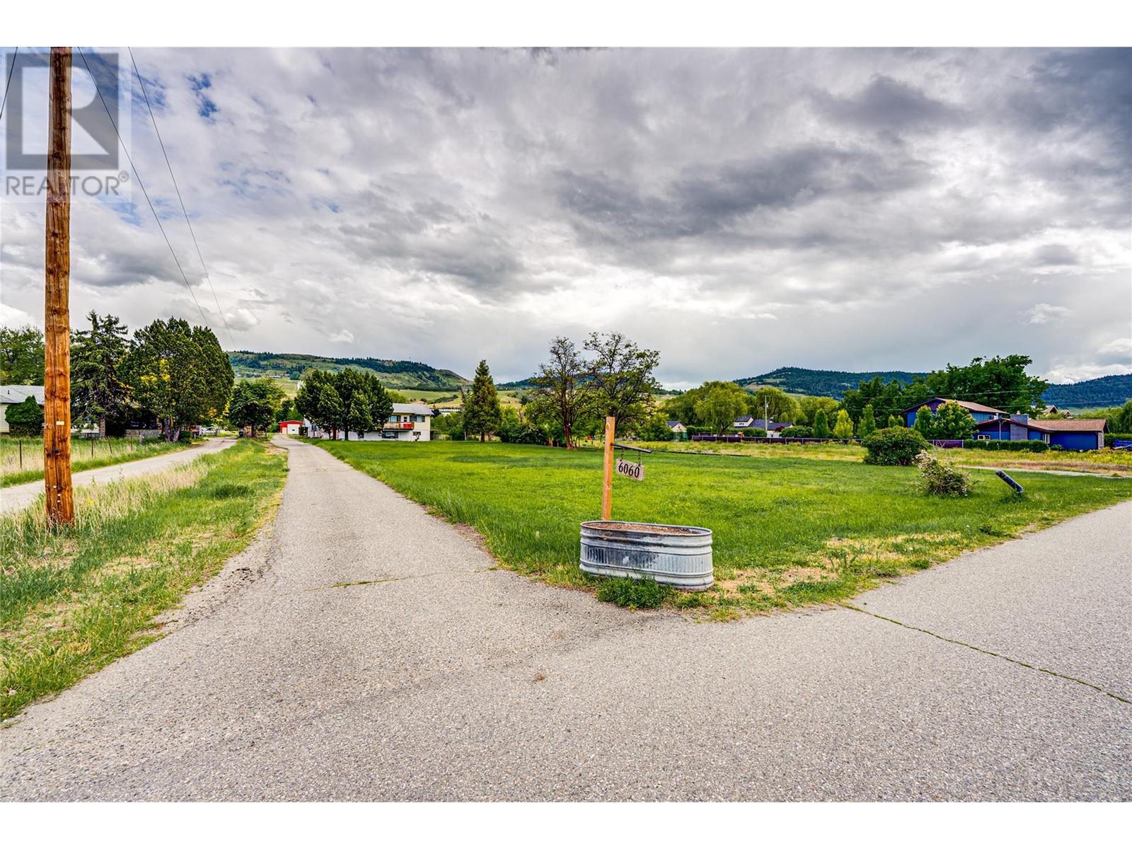 6060 Okanagan Landing Road, Vernon, British Columbia  V1H 1M3 - Photo 3 - 10315737