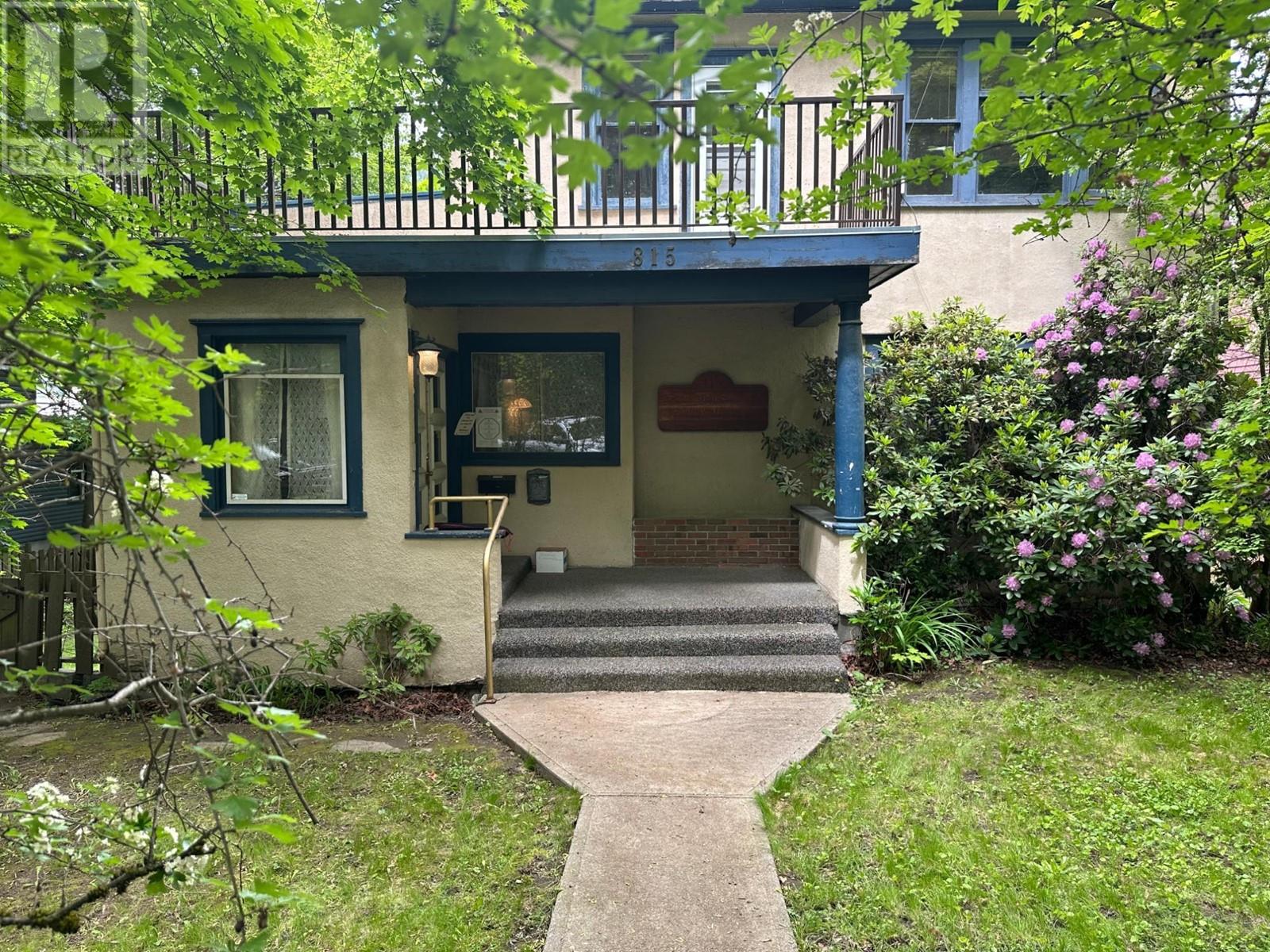 815 Baker Street, Nelson, British Columbia  V1L 4J8 - Photo 1 - 2477426