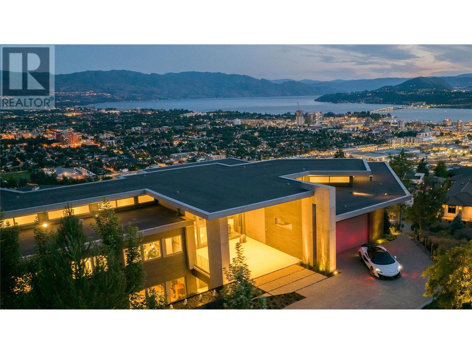 764 Rockcliffe Place, Kelowna, British Columbia  V1V 2Y3 - Photo 2 - 10316104