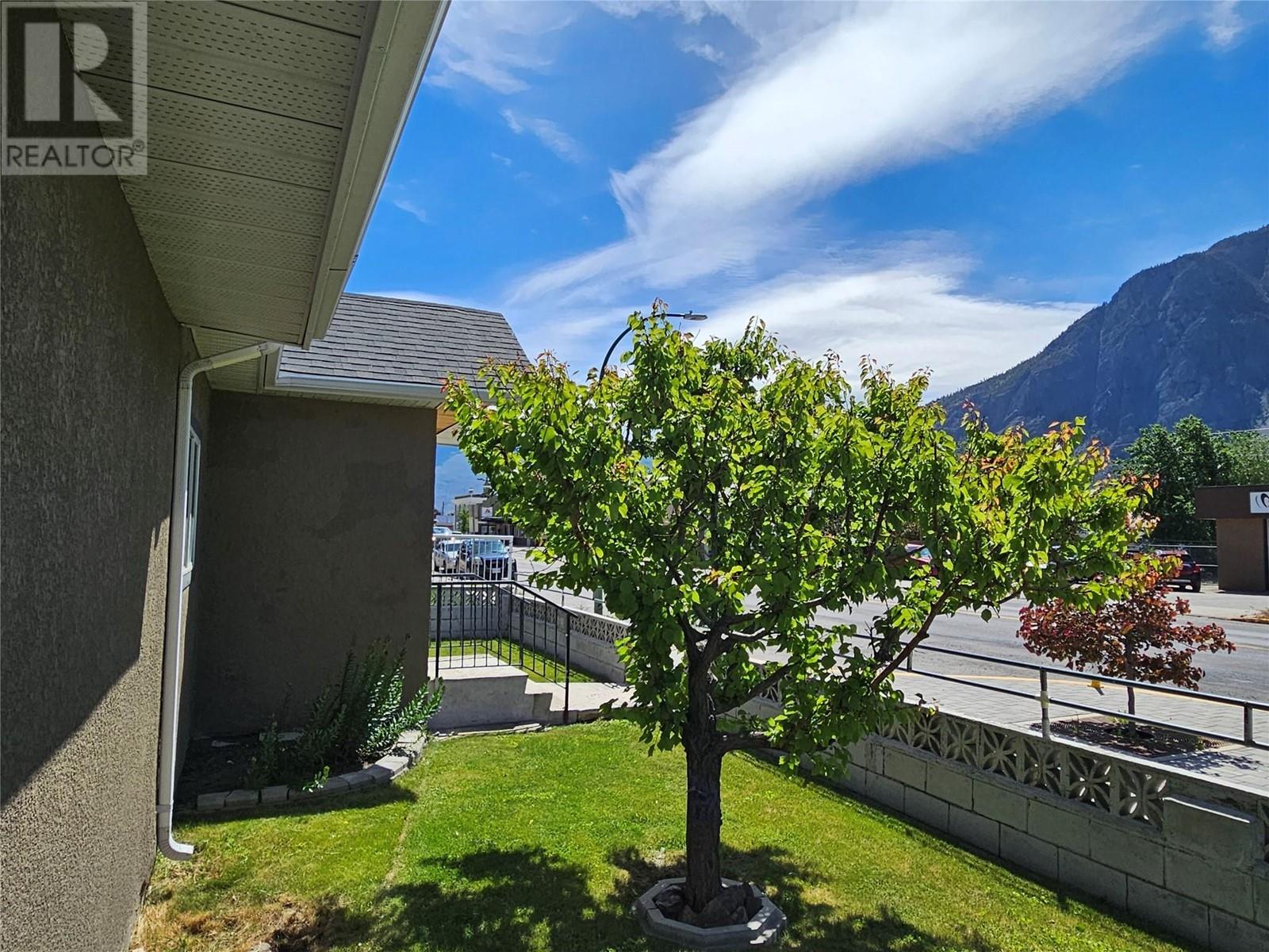 504 7th Avenue, Keremeos, British Columbia  V0X 1N3 - Photo 26 - 10316319