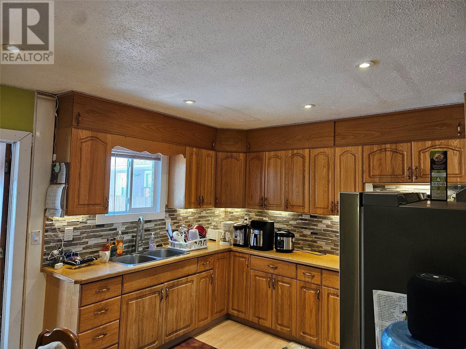 504 7th Avenue, Keremeos, British Columbia  V0X 1N3 - Photo 5 - 10316319