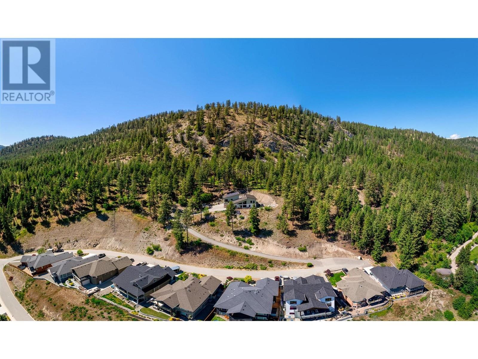 6131 Seymoure Lane, Peachland, British Columbia  V0H 1X4 - Photo 3 - 10316973