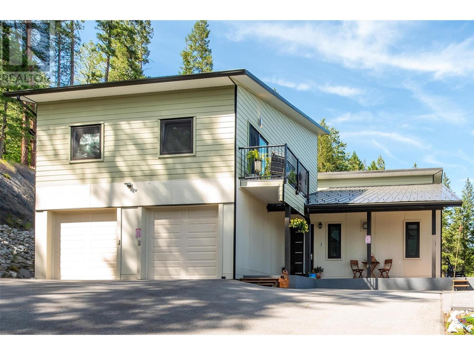 6131 Seymoure Lane, Peachland, British Columbia  V0H 1X4 - Photo 8 - 10316973