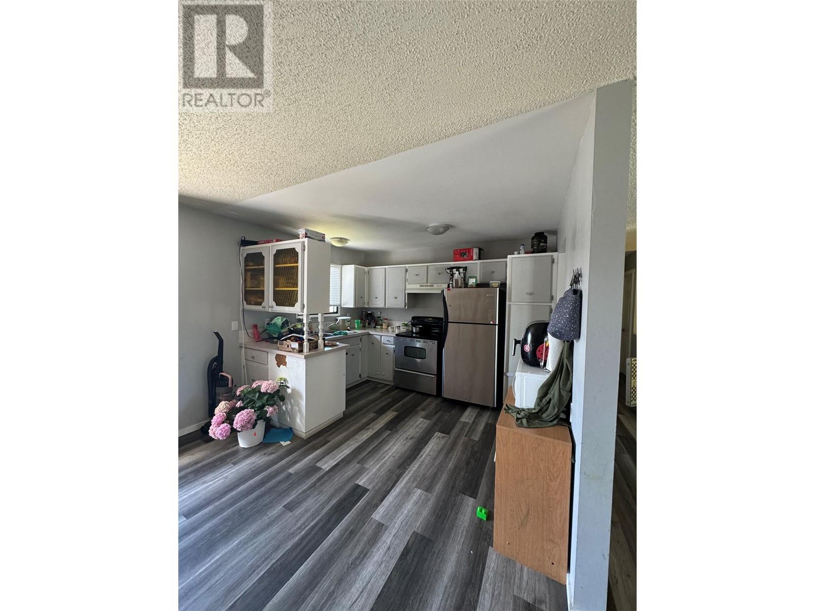 187 Kirkpatrick Avenue, Penticton, British Columbia  V2A 3P4 - Photo 6 - 10316660