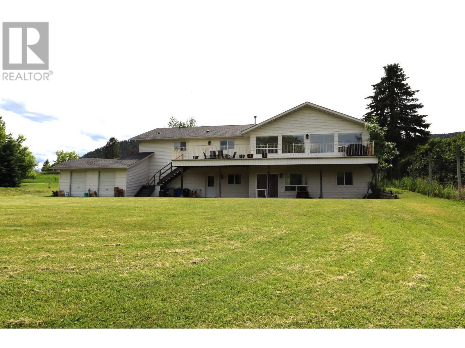 3185 Ward Road, Grand Forks, British Columbia  V0H 1H2 - Photo 4 - 2477770