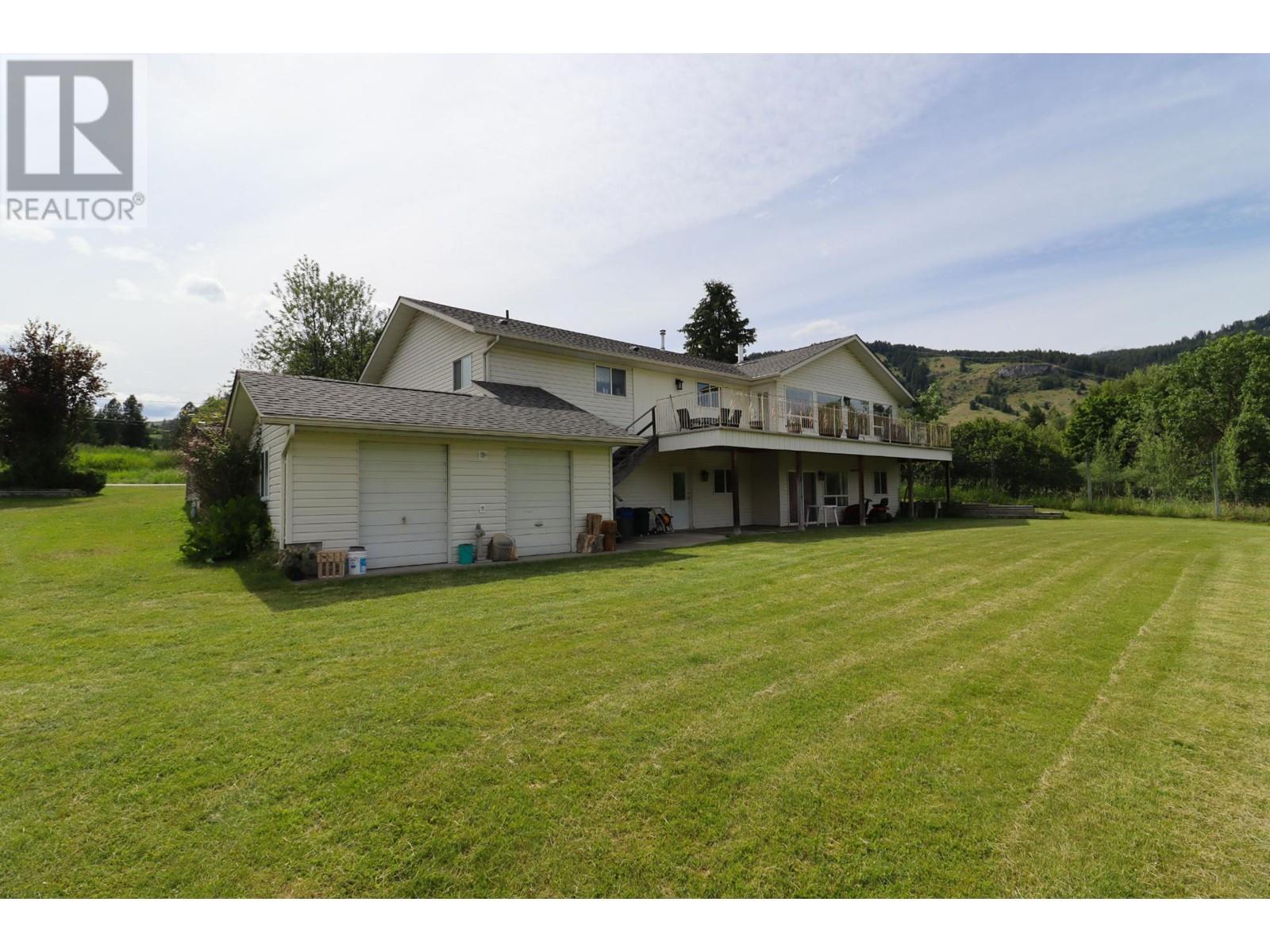 3185 Ward Road, Grand Forks, British Columbia  V0H 1H2 - Photo 5 - 2477770