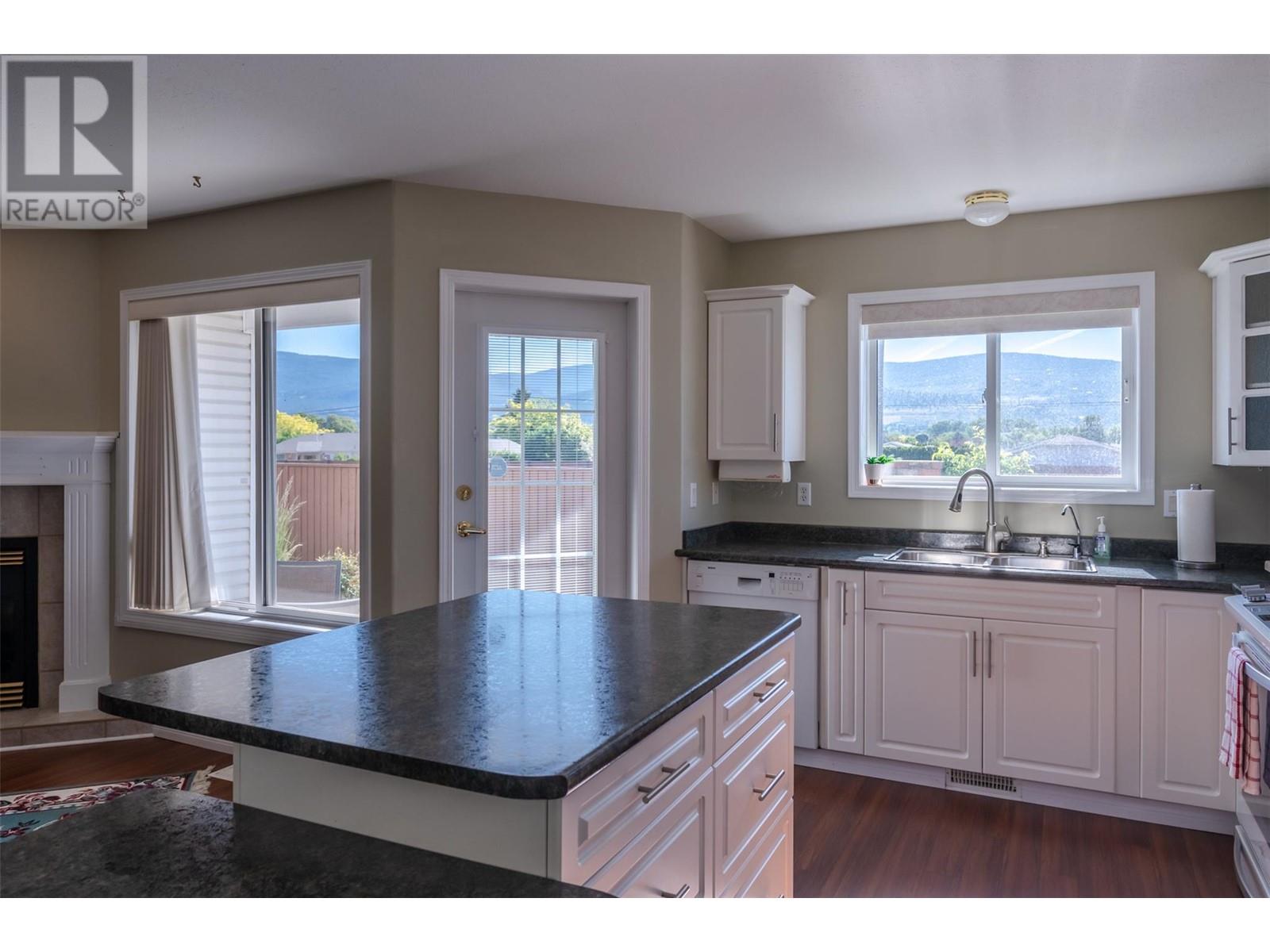 506 Red Wing Drive, Penticton, British Columbia  V2A 8N7 - Photo 7 - 10317373