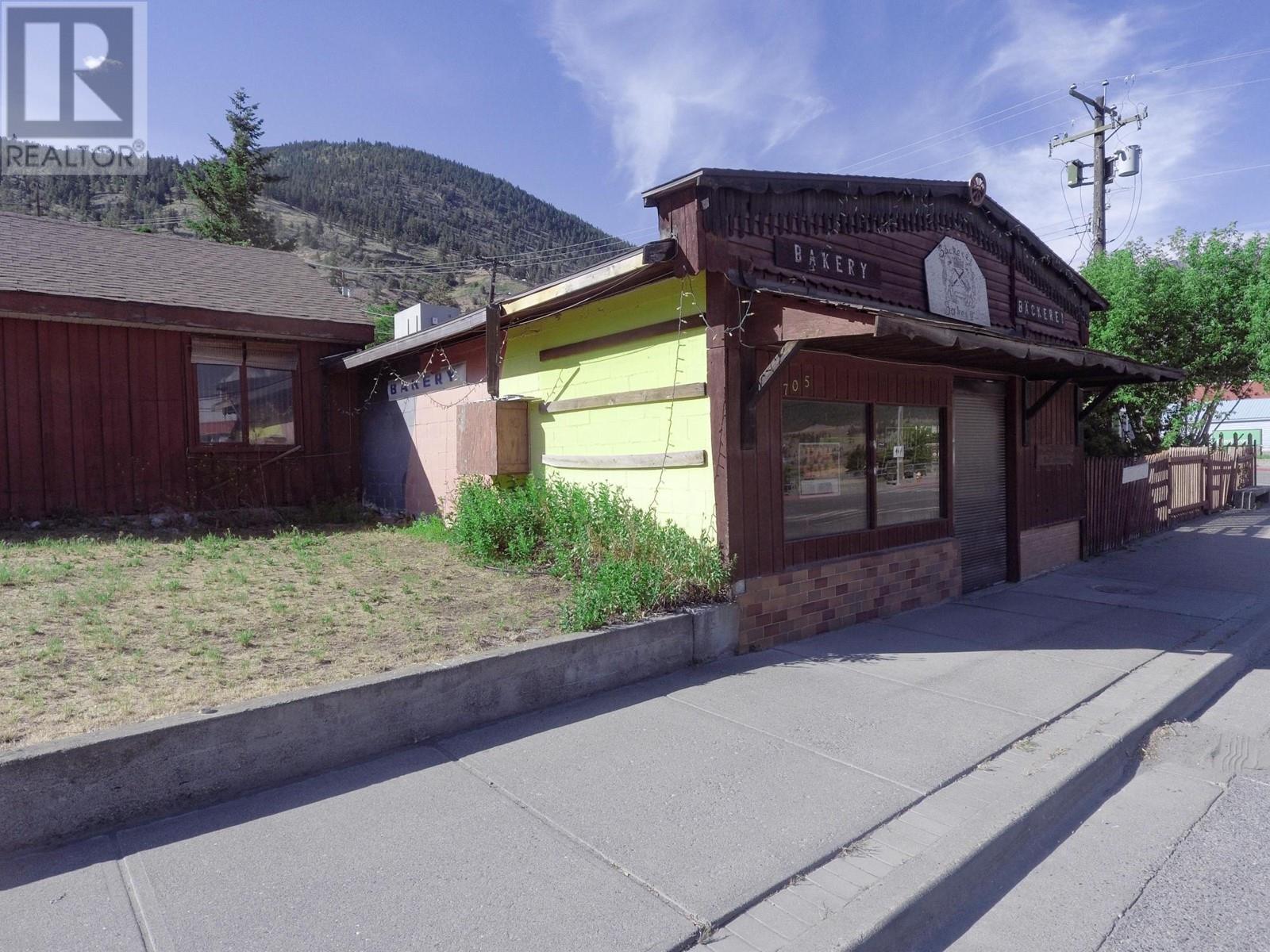 705 Main Street, Lillooet, British Columbia  V0K 1P0 - Photo 39 - 179395