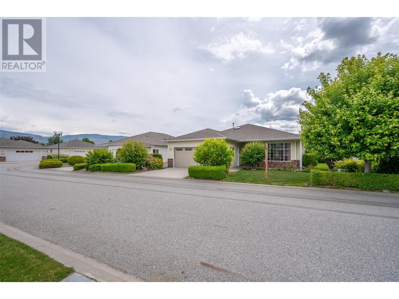 555 Red Wing Drive, Penticton, British Columbia  V2A 8K6 - Photo 42 - 10317457