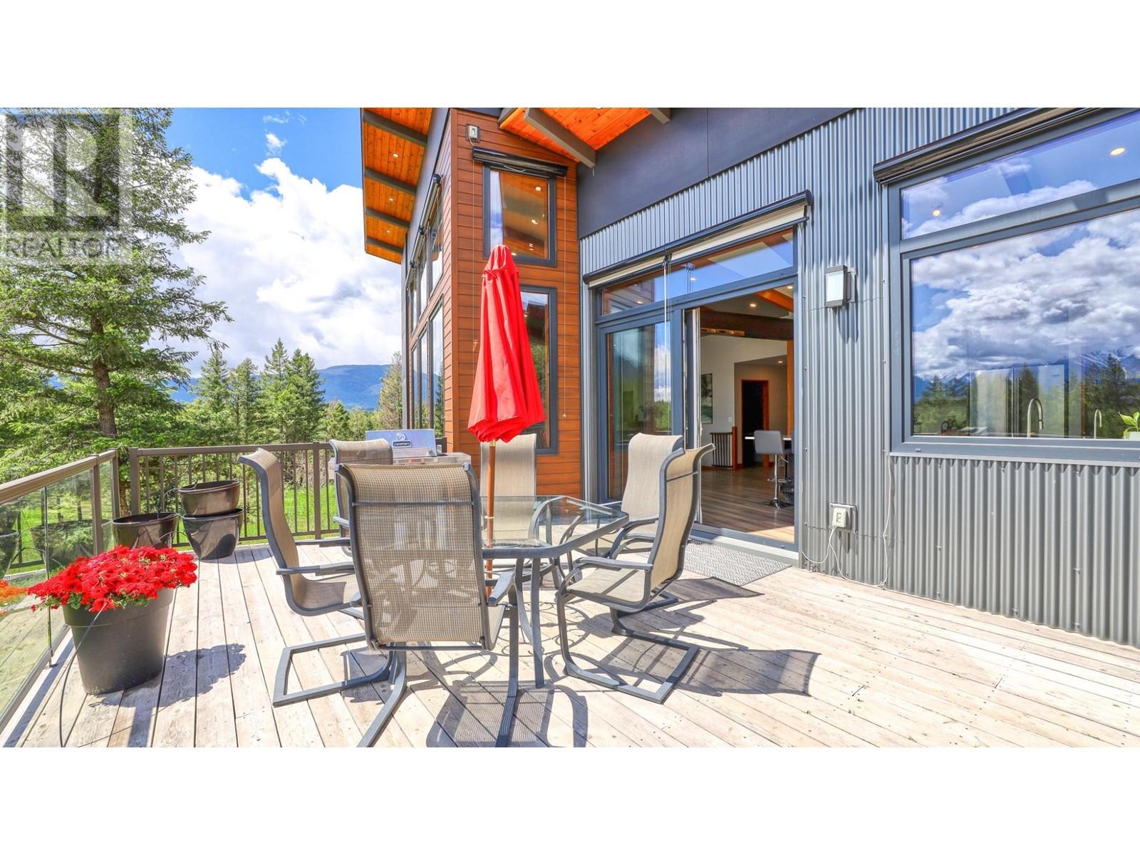 2160 Kootenay 3 Road, Windermere, British Columbia  V0B 2L1 - Photo 17 - 2477937