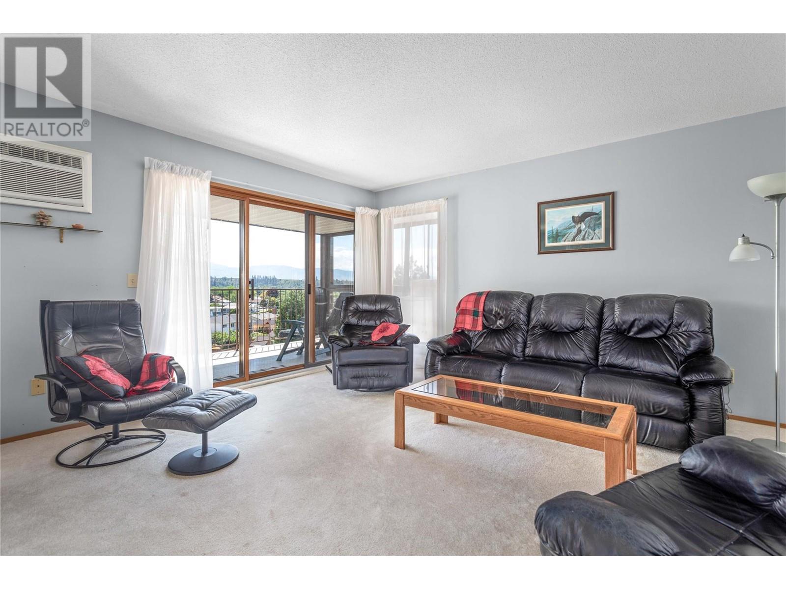 489 Highway 33 W Unit# 301, Kelowna, British Columbia  V1X 1Y2 - Photo 3 - 10317311