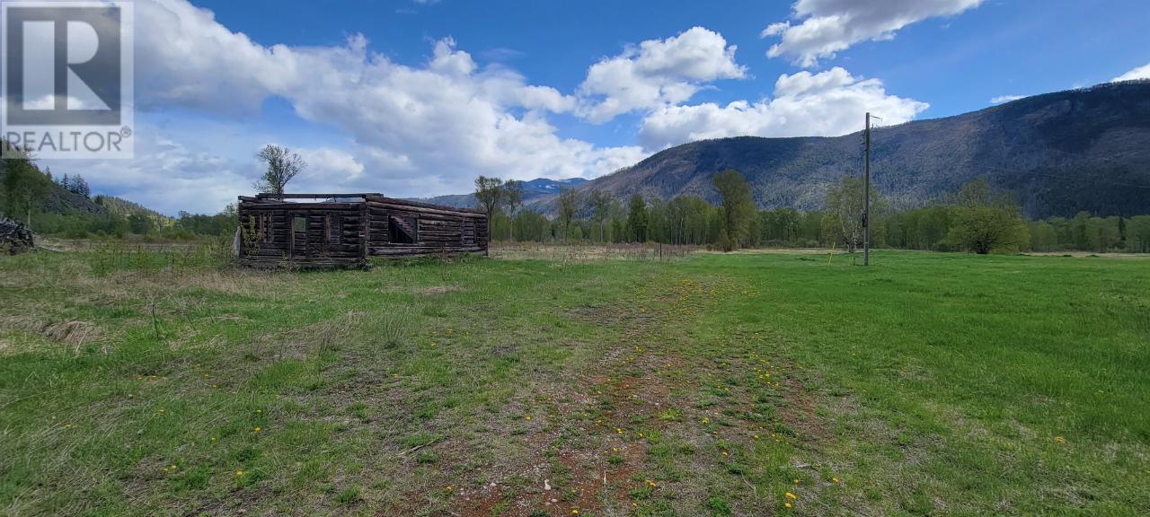 3418 Roundtop Road, Little Fort, British Columbia  V0E 2C0 - Photo 2 - 179438