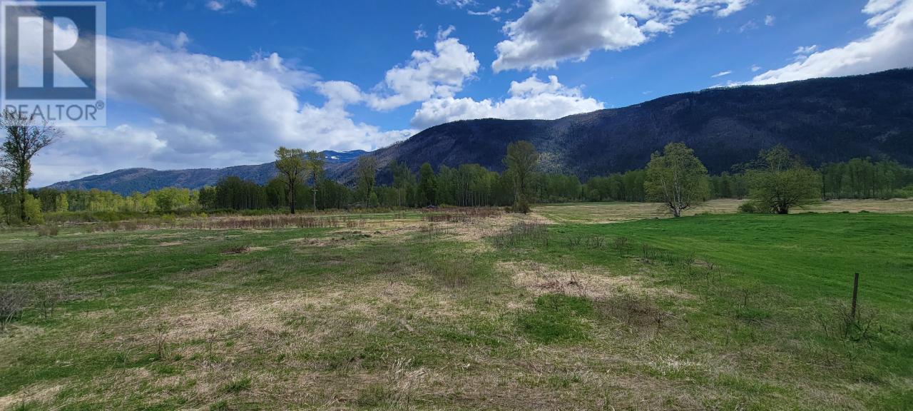 3418 Roundtop Road, Little Fort, British Columbia  V0E 2C0 - Photo 6 - 179438