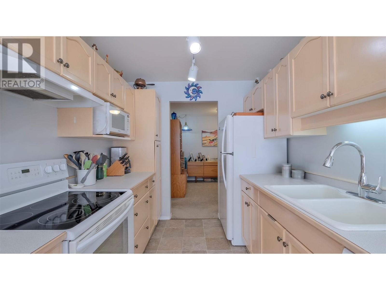 254 Scott Avenue Unit# 202, Penticton, British Columbia  V2A 2J5 - Photo 25 - 10317985