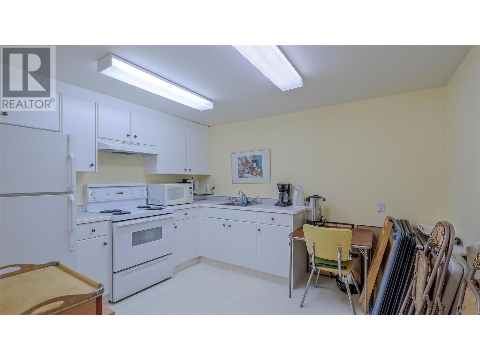 254 Scott Avenue Unit# 202, Penticton, British Columbia  V2A 2J5 - Photo 31 - 10317985