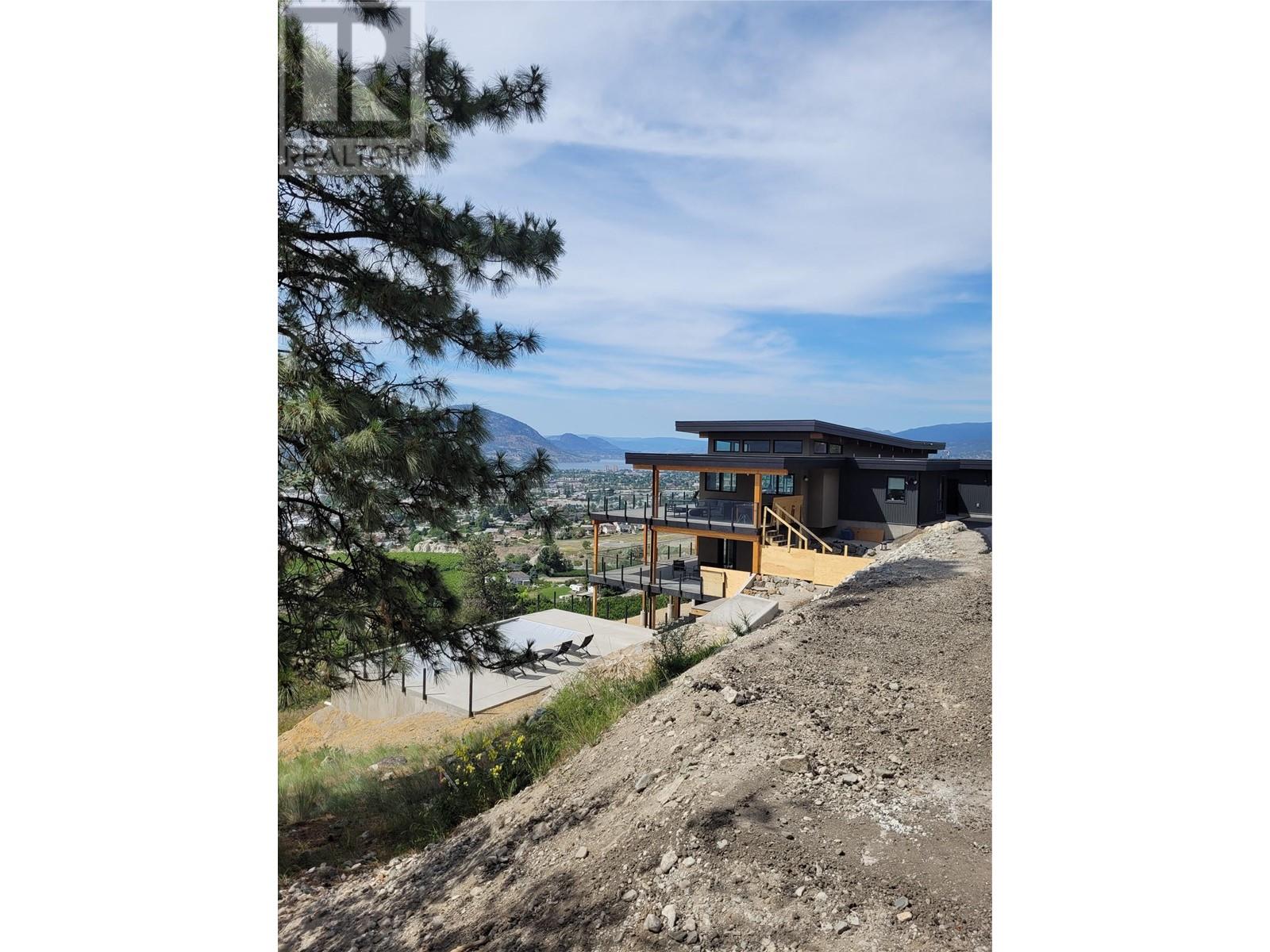 3150 Juniper Drive, Penticton, British Columbia  V2A 7T1 - Photo 2 - 10317897