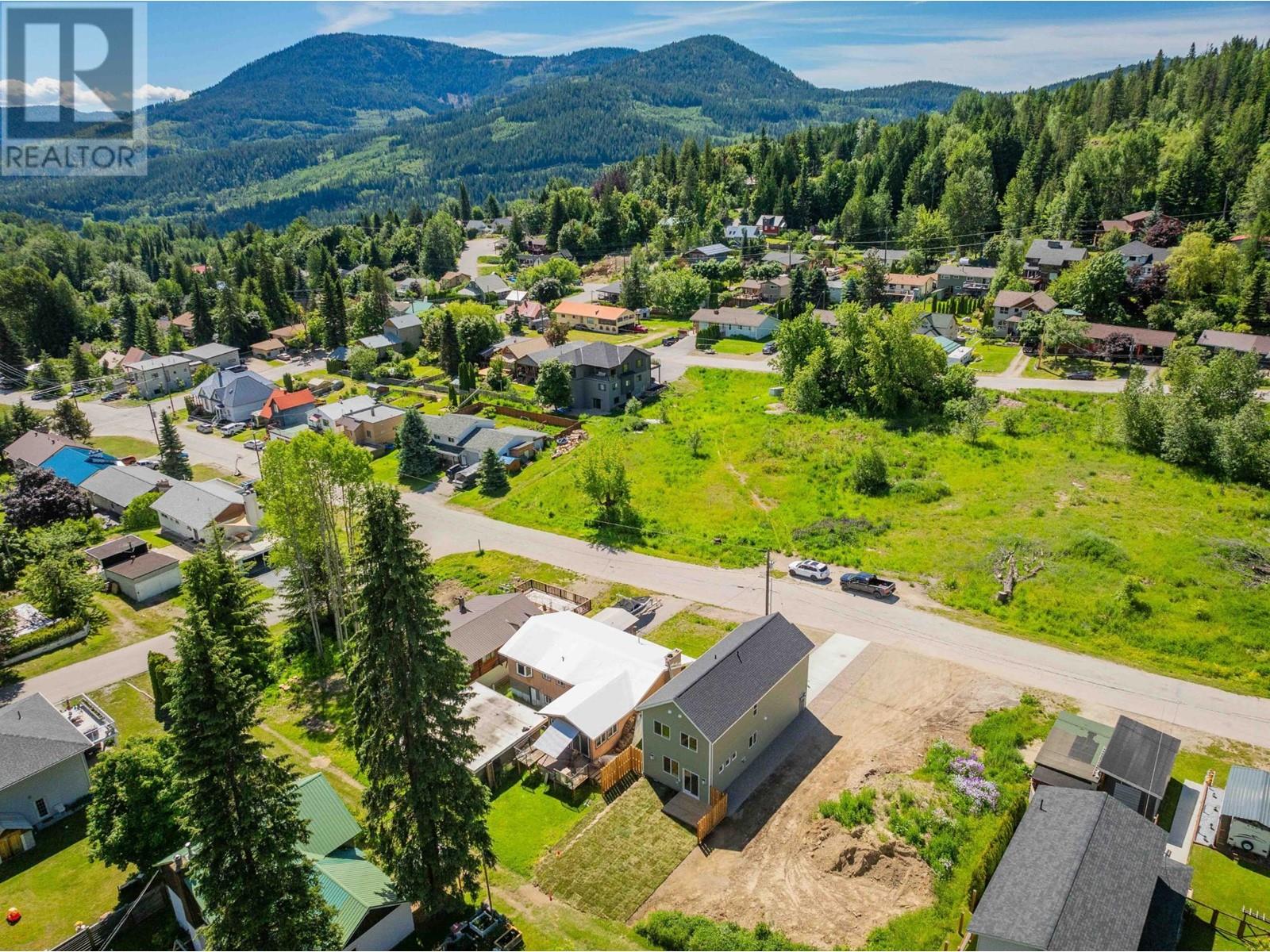 1554 Cook Avenue, Rossland, British Columbia  V0G 1Y0 - Photo 61 - 2477993