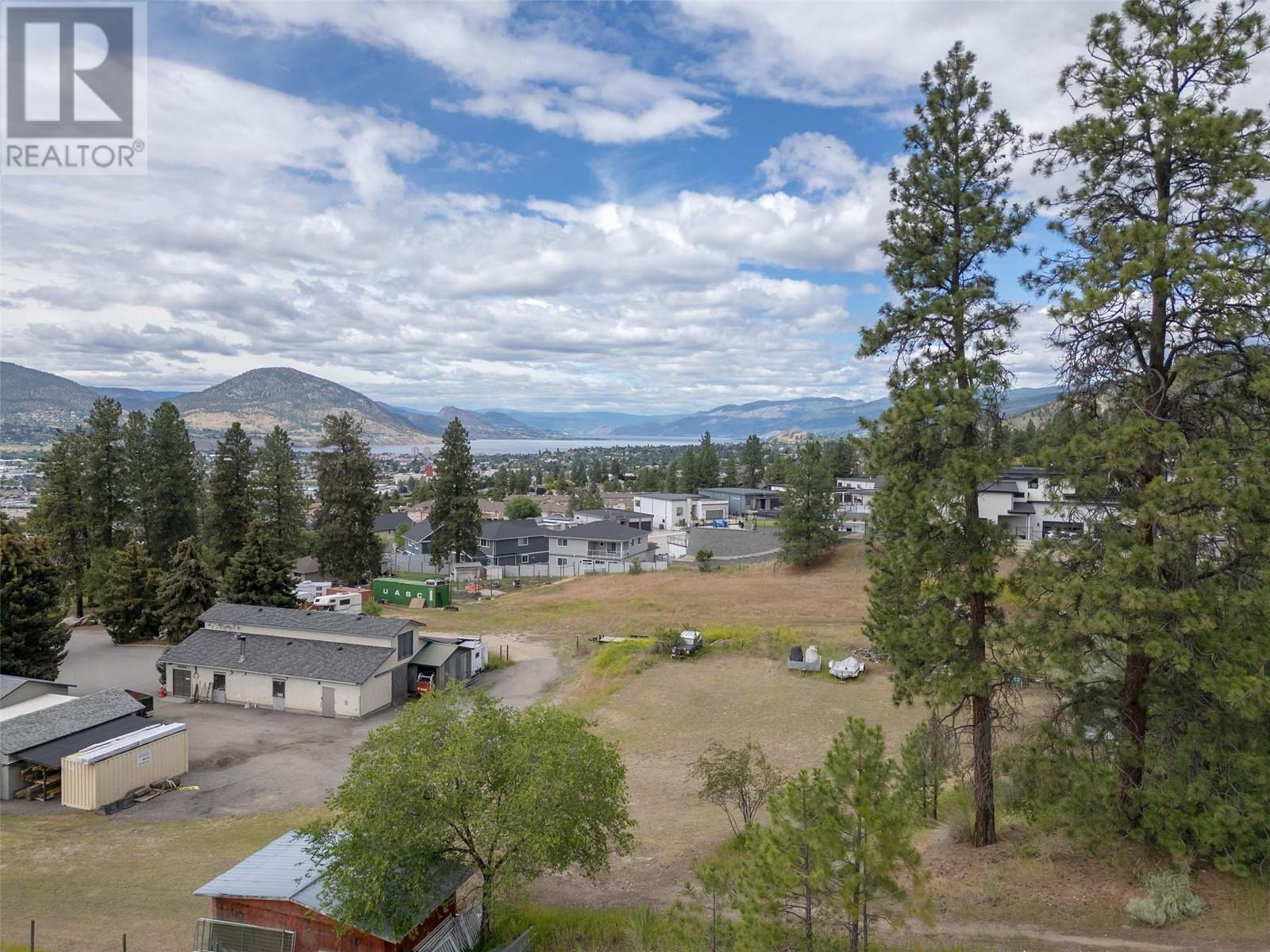 2831 Evergreen Drive, Penticton, British Columbia  V2A 7T1 - Photo 1 - 10318140