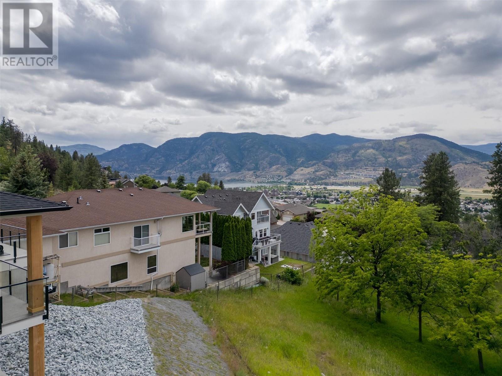 2831 Evergreen Drive, Penticton, British Columbia  V2A 7T1 - Photo 6 - 10318140