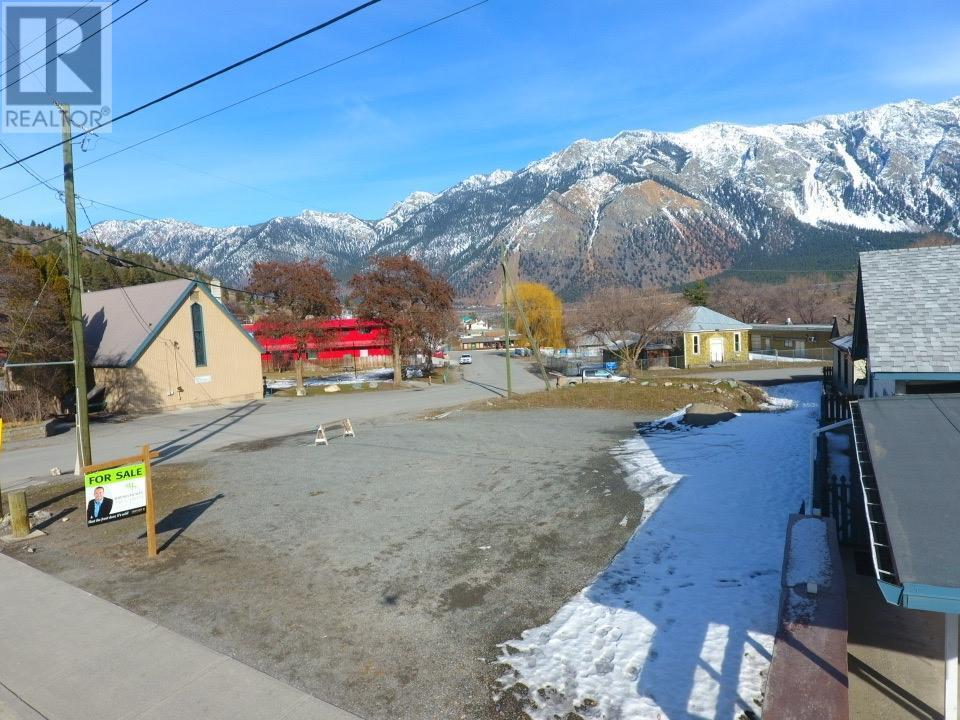 818 Main Street, Lillooet, British Columbia  V0K 1V0 - Photo 2 - 177108