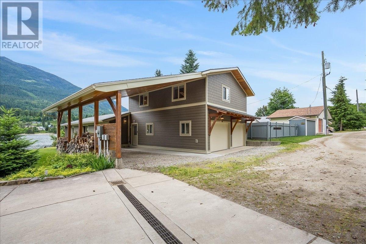 7725 Mawdsley Lane, Procter, British Columbia  V1L 0B6 - Photo 6 - 2478078