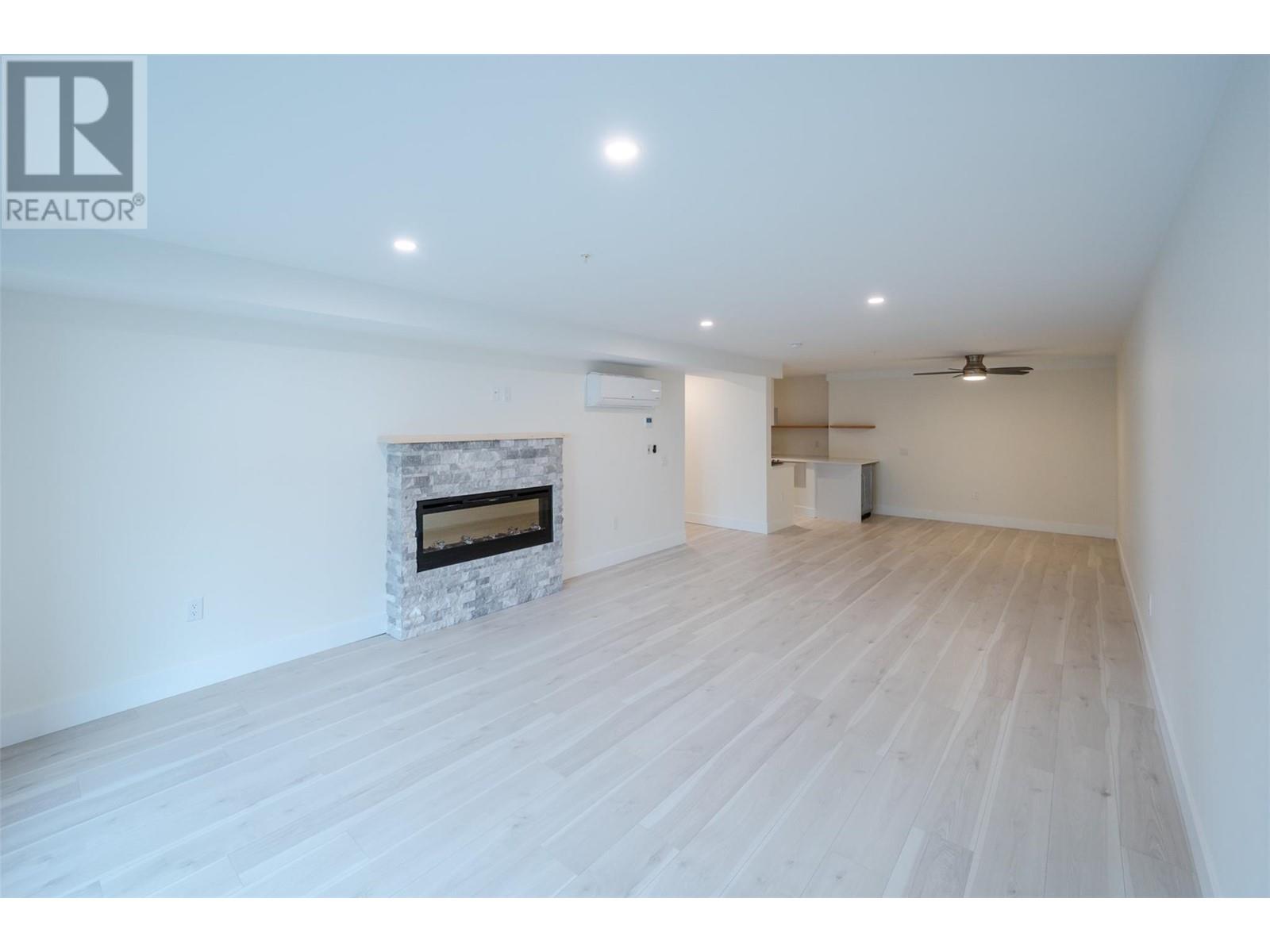 217 Elm Avenue Unit# 207, Penticton, British Columbia  V2A 3W1 - Photo 3 - 10318328