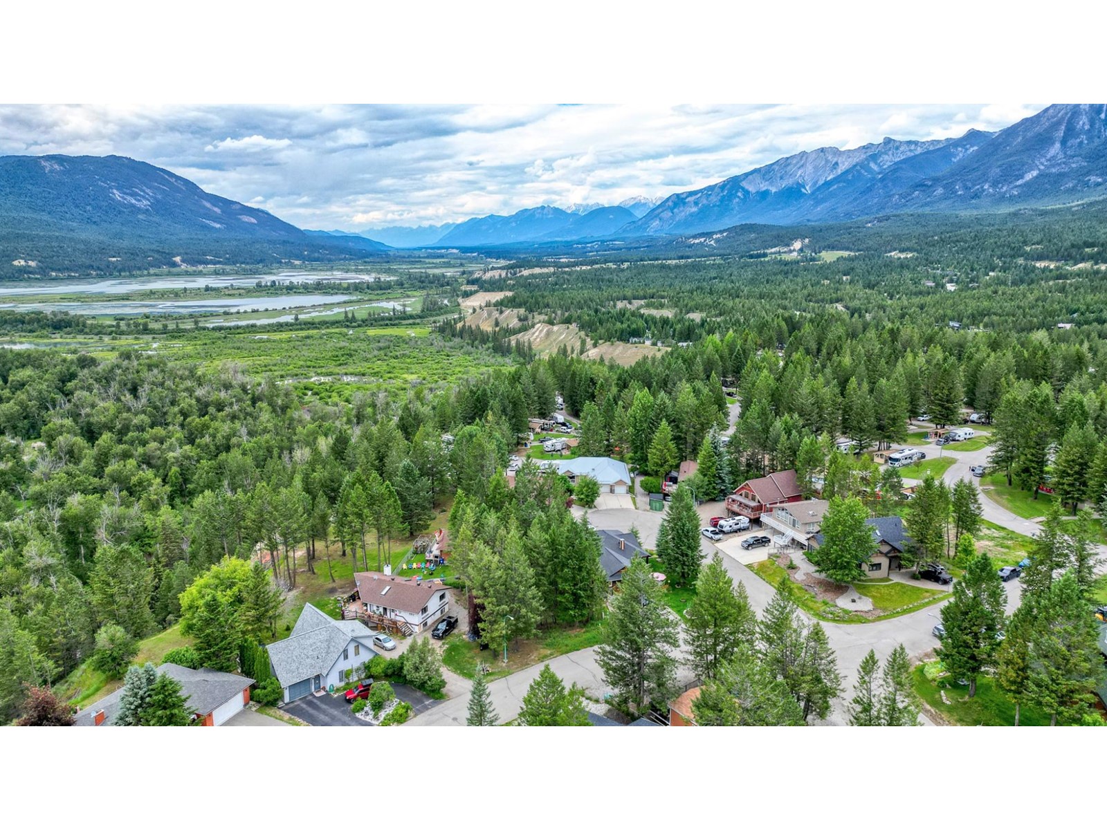 7315 Glacier Drive, Radium Hot Springs, British Columbia  V0A 1M0 - Photo 9 - 2478119